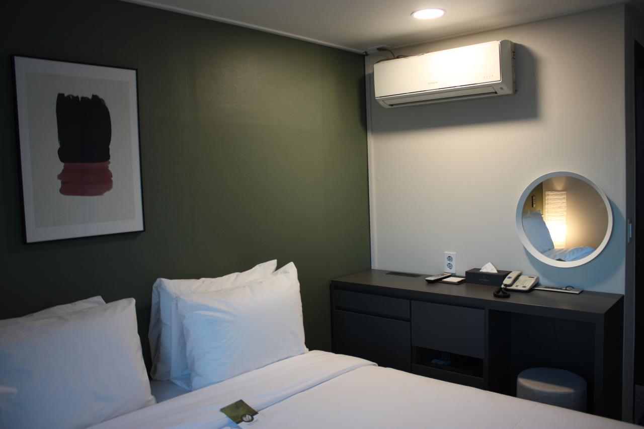 The Hotel Young Inn ソウル特別市 エクステリア 写真