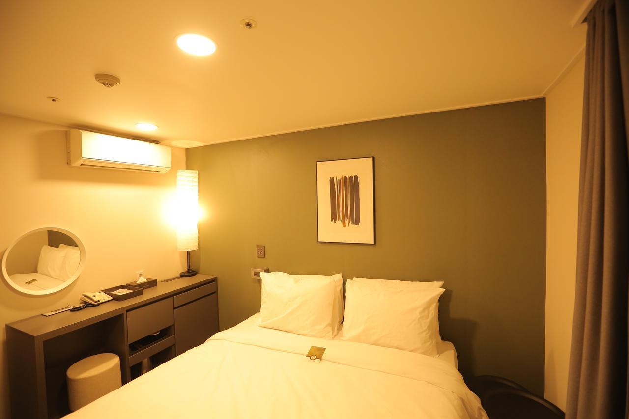 The Hotel Young Inn ソウル特別市 エクステリア 写真