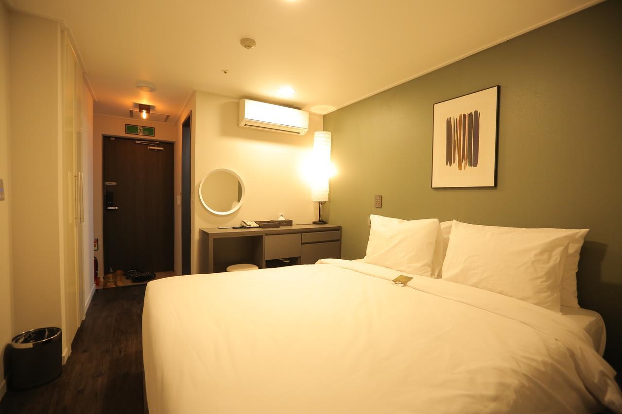 The Hotel Young Inn ソウル特別市 エクステリア 写真